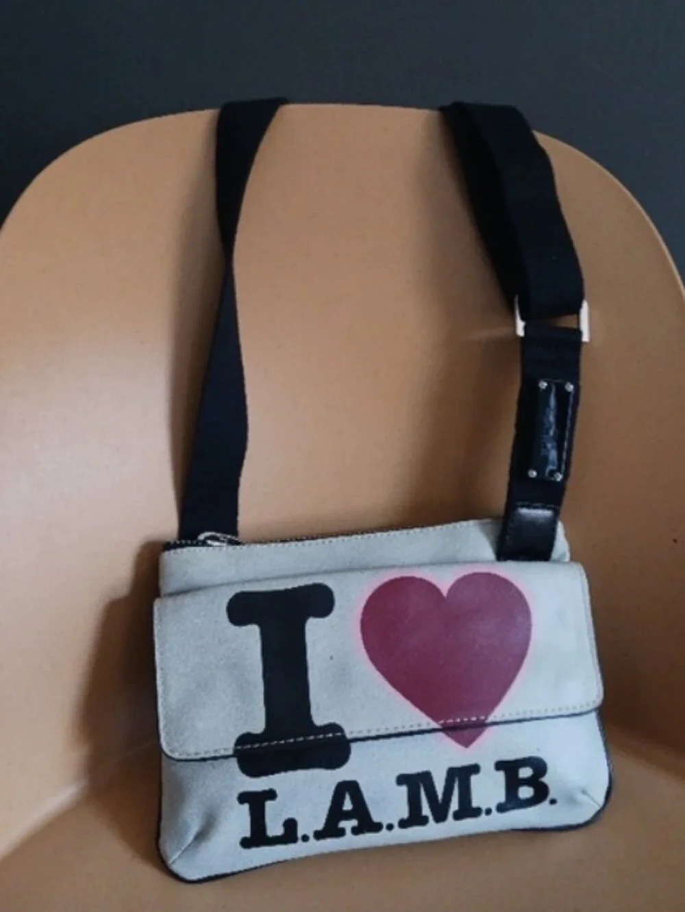 L.A.M.B. messenger style